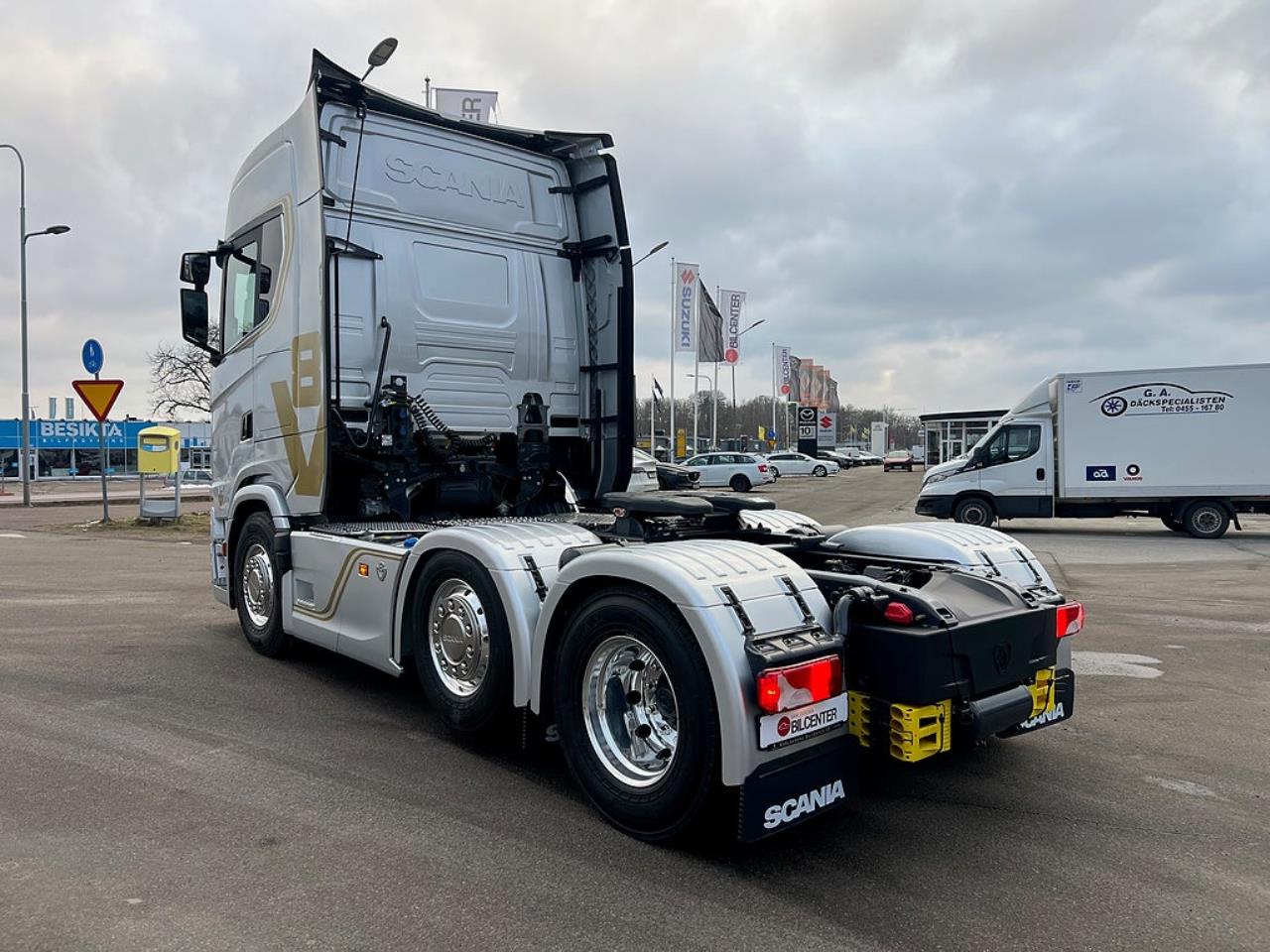 Scania 660S 6x2/4 Styrbar Pusher V8-Edition Dragbil 2026 - Dragbil