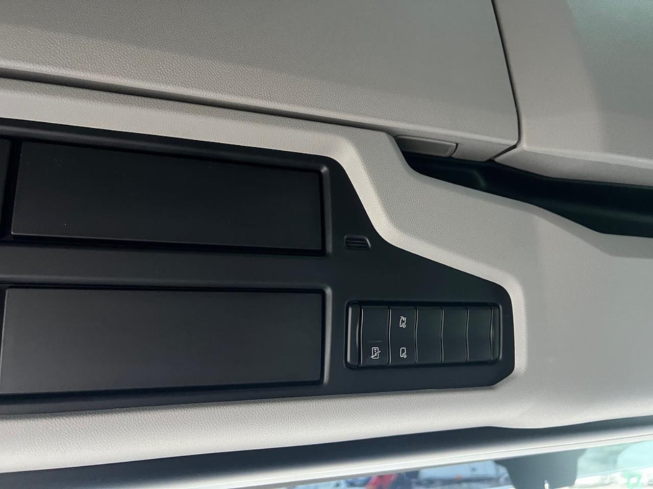 Scania 660S 6x2/4 Styrbar Pusher V8-Edition Dragbil 2026 - Dragbil