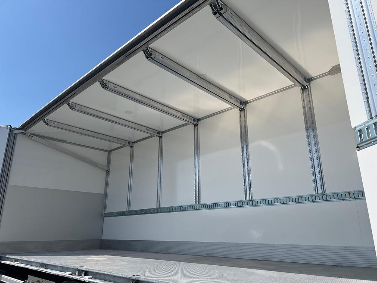 Volvo FM13 460 6x2*4 Sk&aring;pbil &Ouml;ppningsbarsida & Dubbla lastplan 2023 - Sk&aring;p