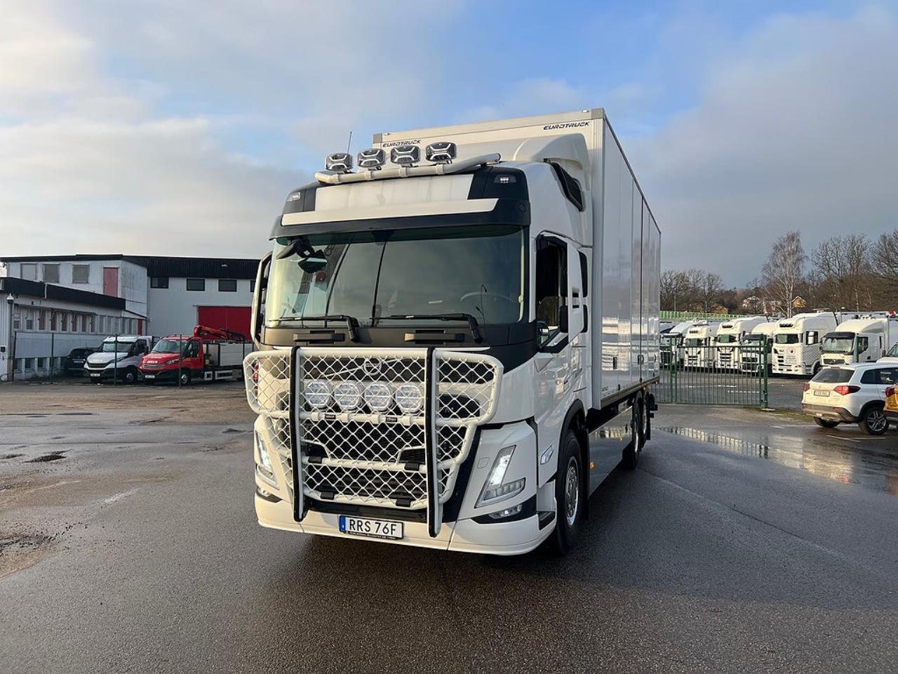 Volvo FM13 460 6x2*4 Sk&aring;pbil &Ouml;ppningsbarsida & Dubbla lastplan 2023 - Sk&aring;p