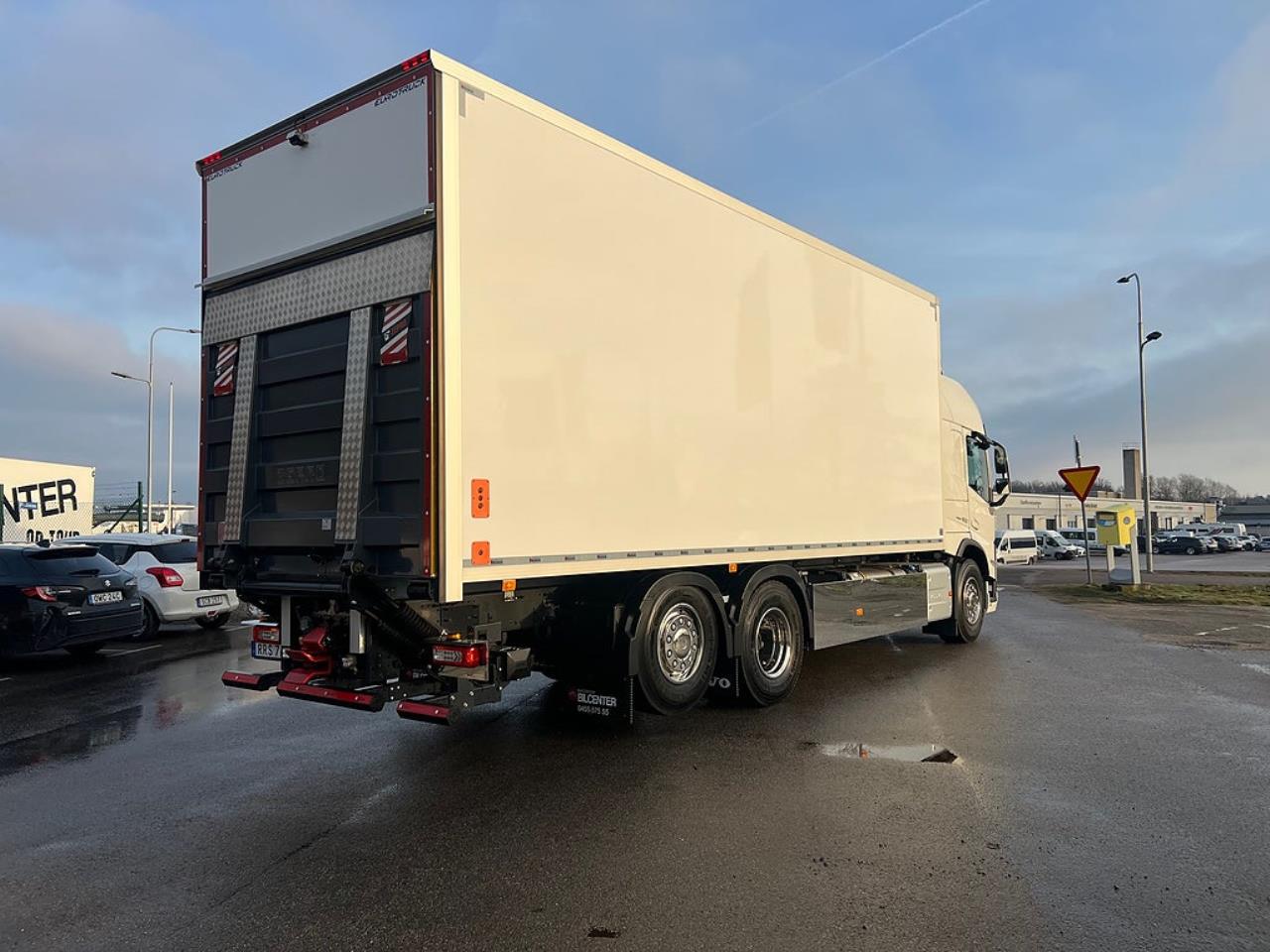 Volvo FM13 460 6x2*4 Sk&aring;pbil &Ouml;ppningsbarsida & Dubbla lastplan 2023 - Sk&aring;p