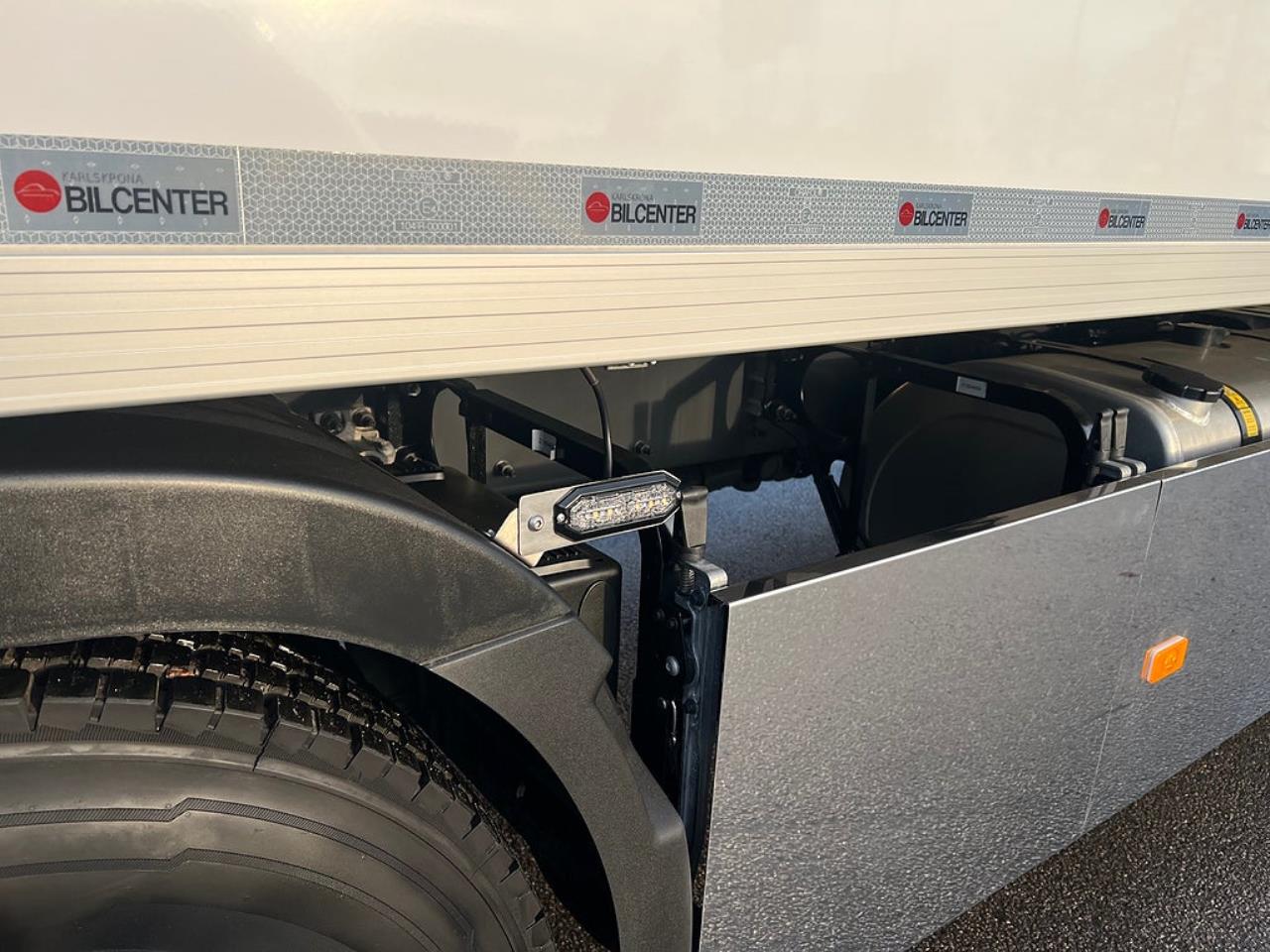 Volvo FM13 460 6x2*4 Sk&aring;pbil &Ouml;ppningsbarsida & Dubbla lastplan 2023 - Sk&aring;p