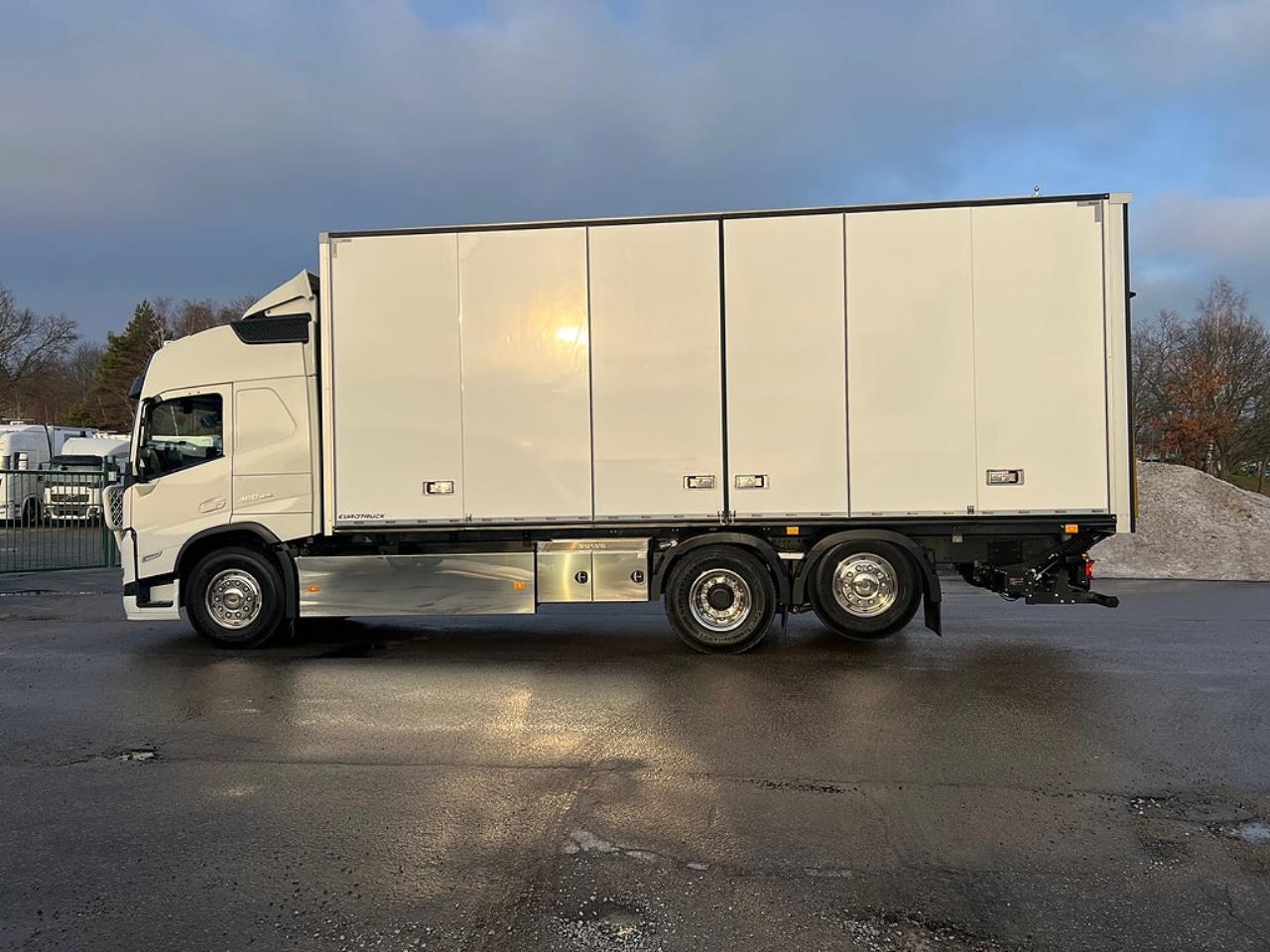 Volvo FM13 460 6x2*4 Sk&aring;pbil &Ouml;ppningsbarsida & Dubbla lastplan 2023 - Sk&aring;p
