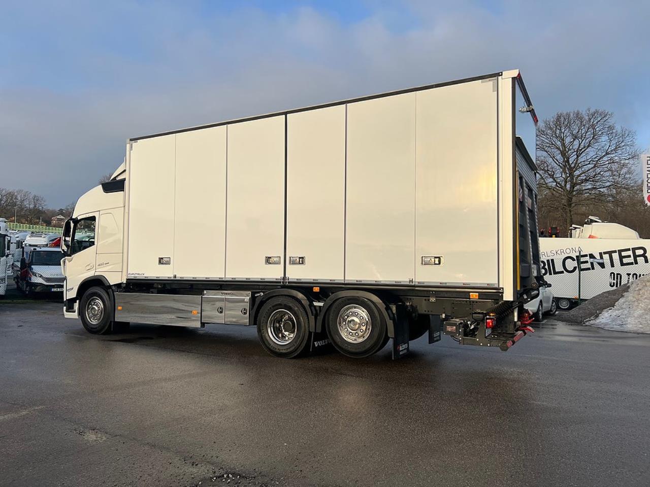 Volvo FM13 460 6x2*4 Sk&aring;pbil &Ouml;ppningsbarsida & Dubbla lastplan 2023 - Sk&aring;p