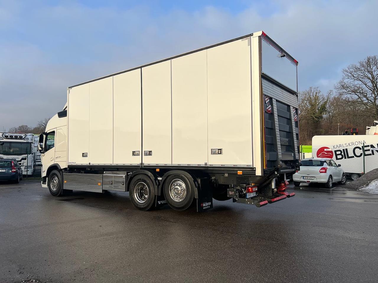 Volvo FM13 460 6x2*4 Sk&aring;pbil &Ouml;ppningsbarsida & Dubbla lastplan 2023 - Sk&aring;p