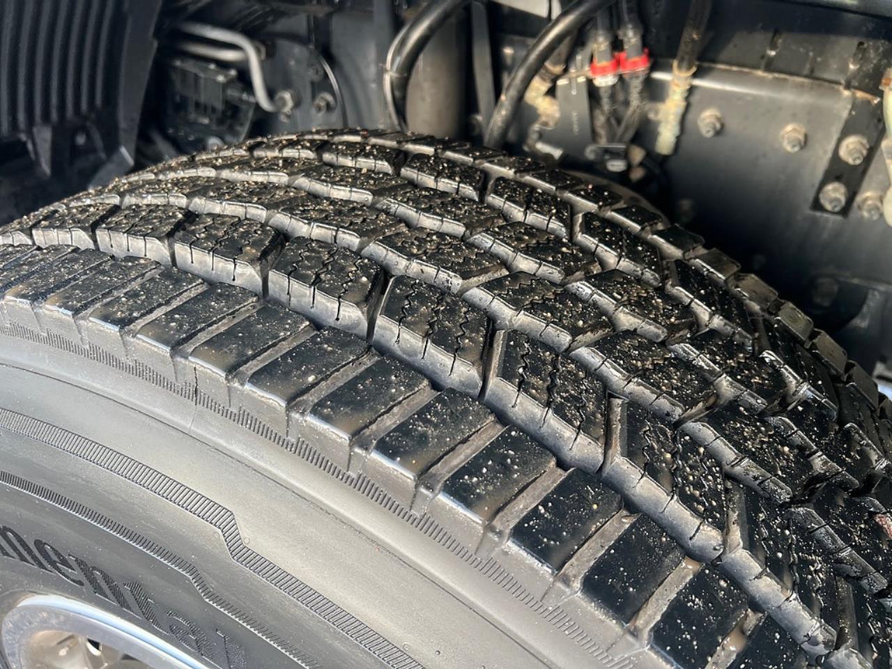 Volvo FM13 460 6x2*4 Sk&aring;pbil &Ouml;ppningsbarsida & Dubbla lastplan 2023 - Sk&aring;p