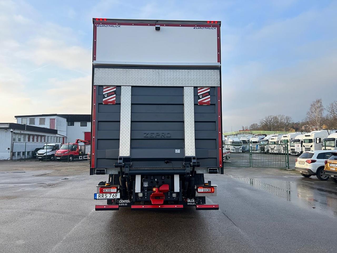 Volvo FM13 460 6x2*4 Sk&aring;pbil &Ouml;ppningsbarsida & Dubbla lastplan 2023 - Sk&aring;p