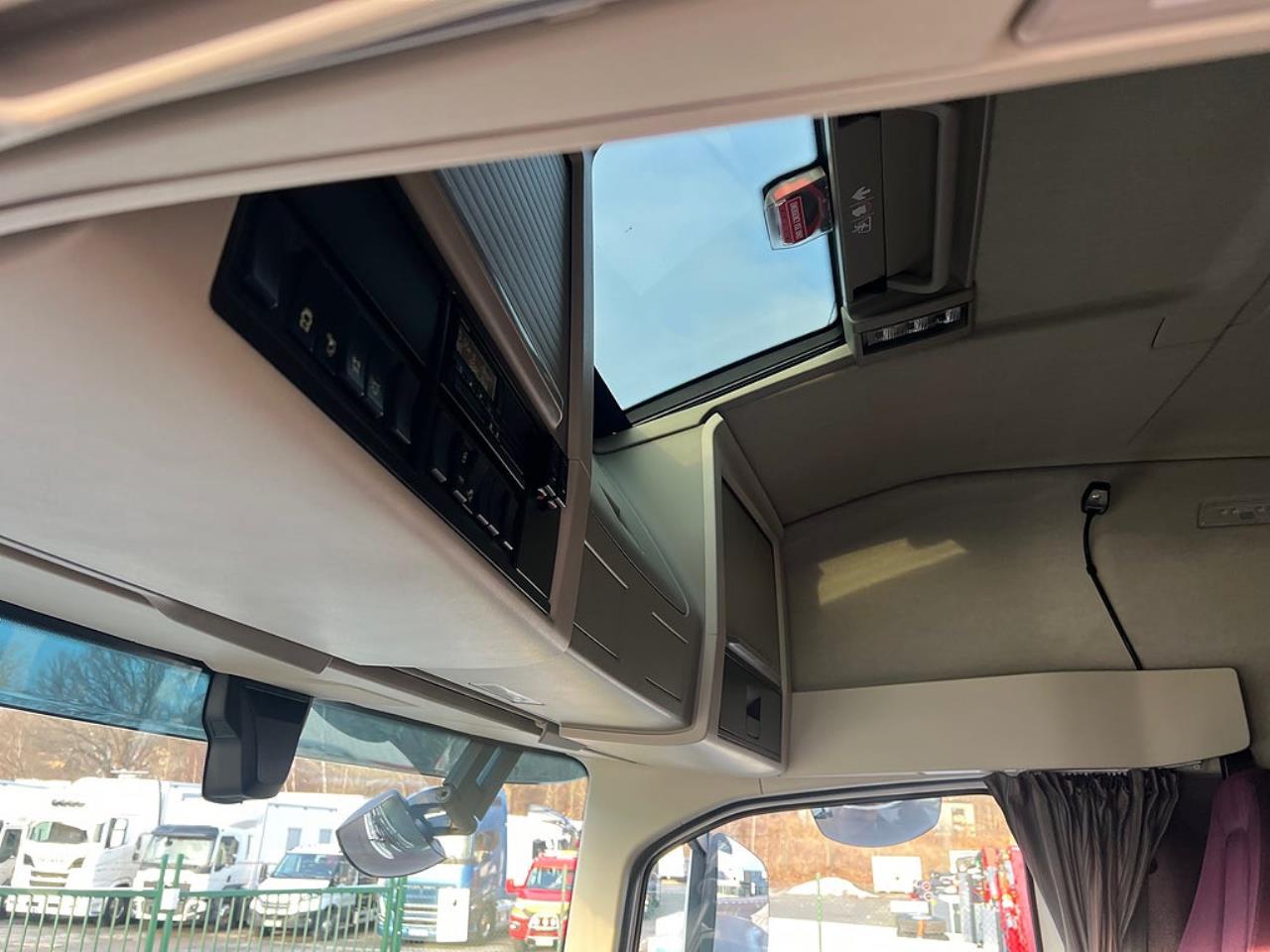 Volvo FM13 460 6x2*4 Sk&aring;pbil &Ouml;ppningsbarsida & Dubbla lastplan 2023 - Sk&aring;p