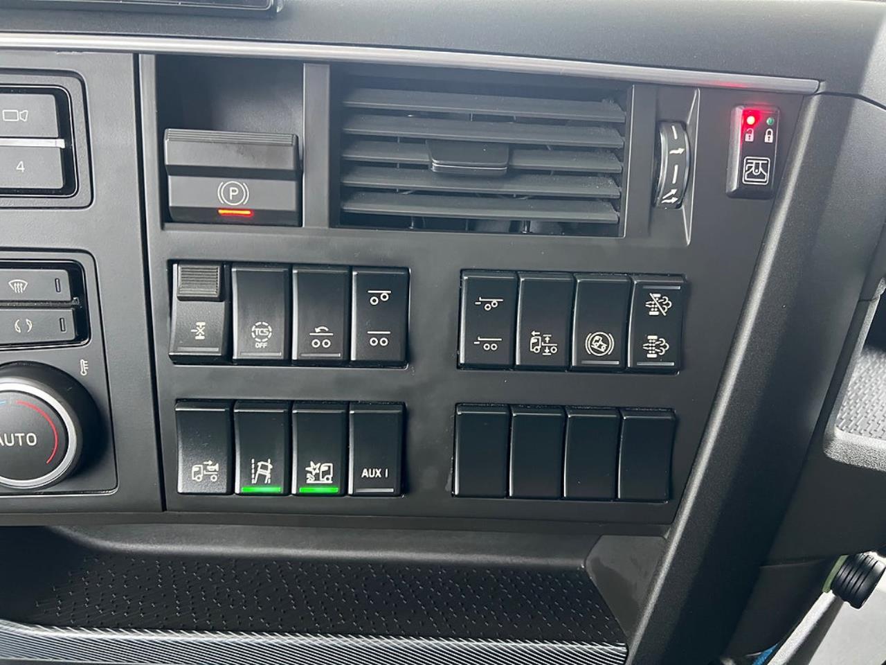 Volvo FH13 540 6x2 Containerede *13 700 Mil* 2023 - &Ouml;vrigt