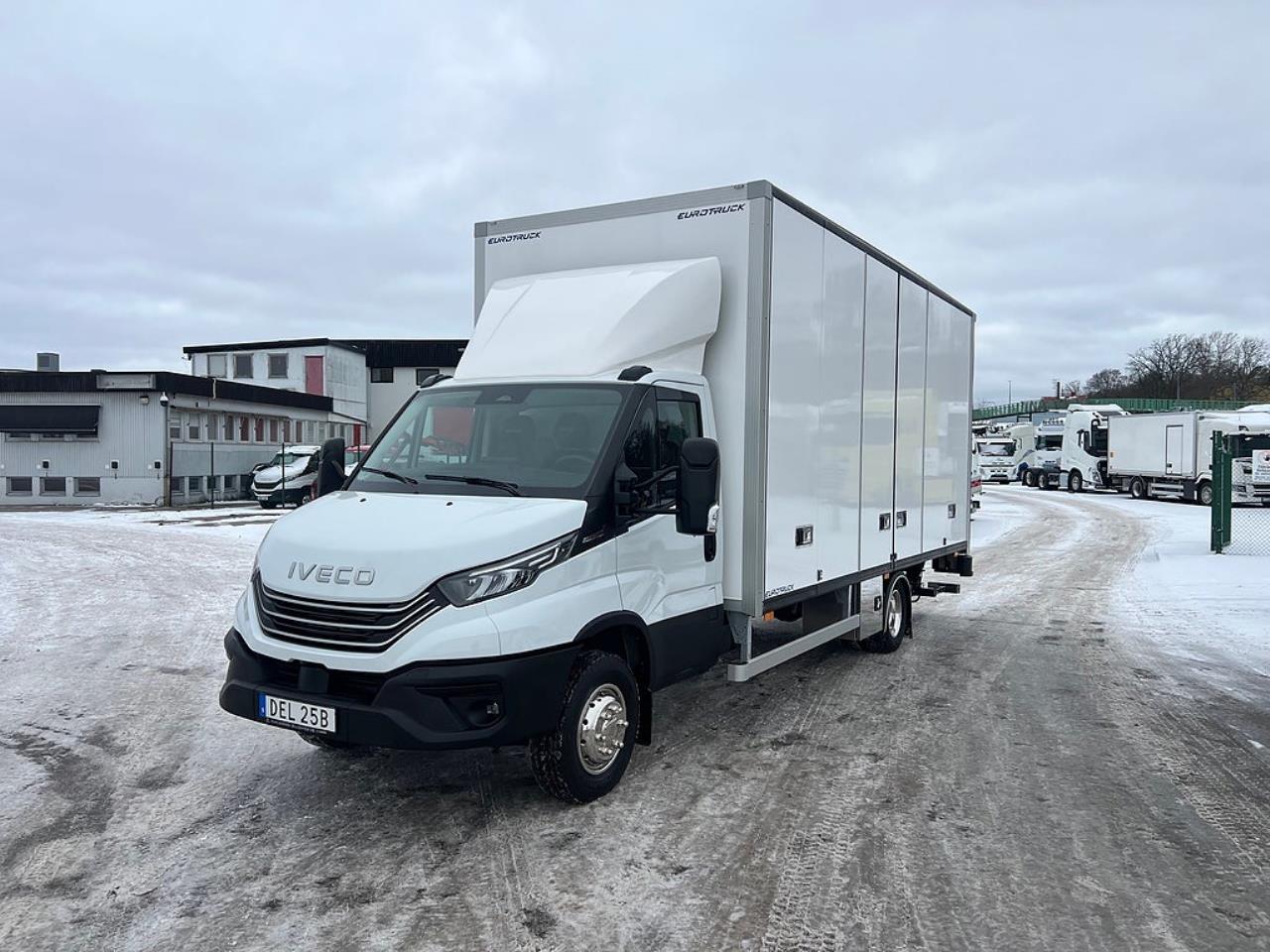 Iveco Daily 72C18 A8 Sk&aring;pbil &Ouml;ppningsbarsida Fullutrustad 2025 - &Ouml;vrigt