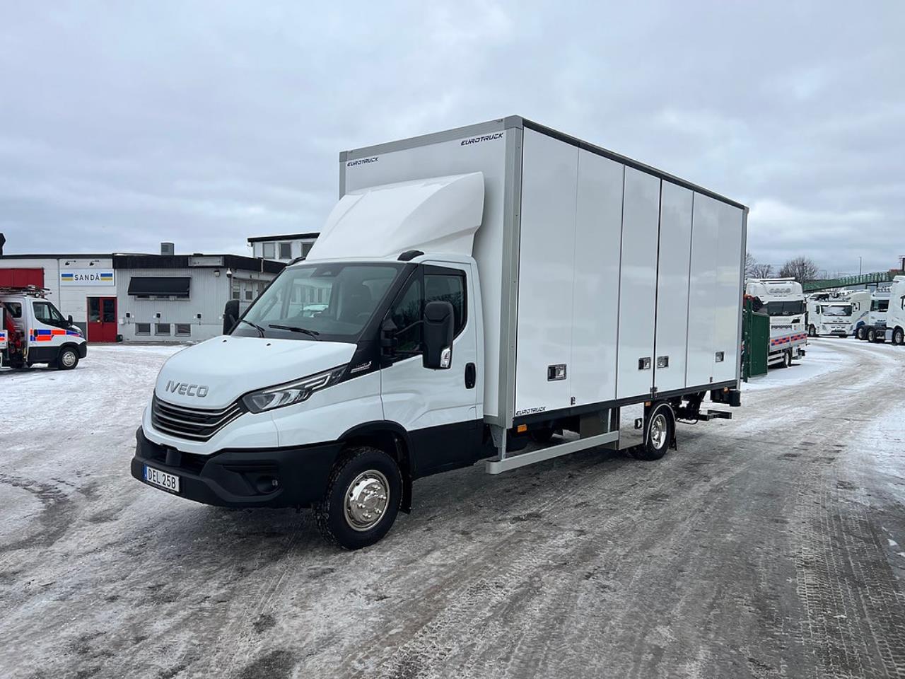 Iveco Daily 72C18 A8 Sk&aring;pbil &Ouml;ppningsbarsida Fullutrustad 2025 - &Ouml;vrigt