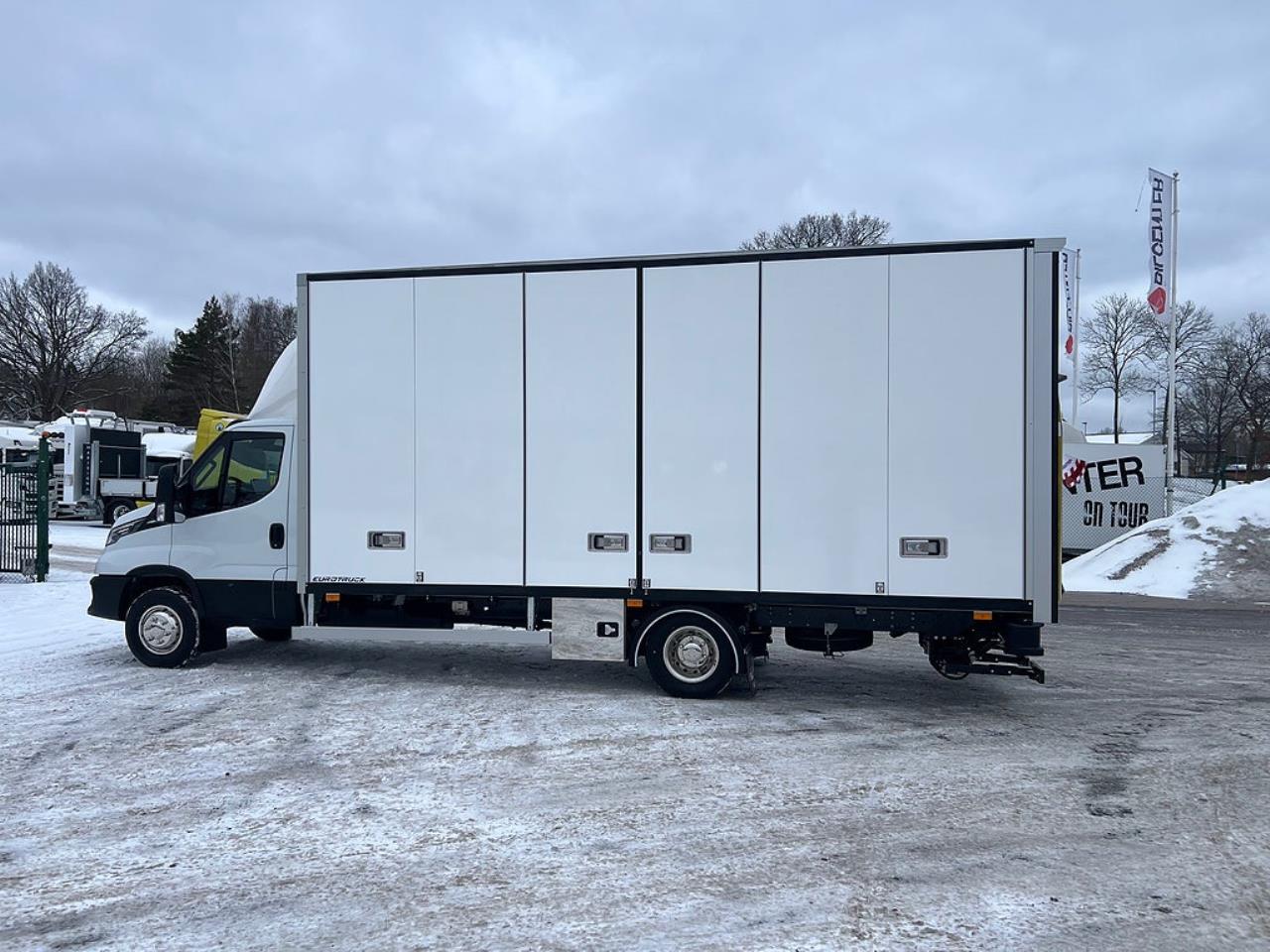 Iveco Daily 72C18 A8 Sk&aring;pbil &Ouml;ppningsbarsida Fullutrustad 2025 - &Ouml;vrigt