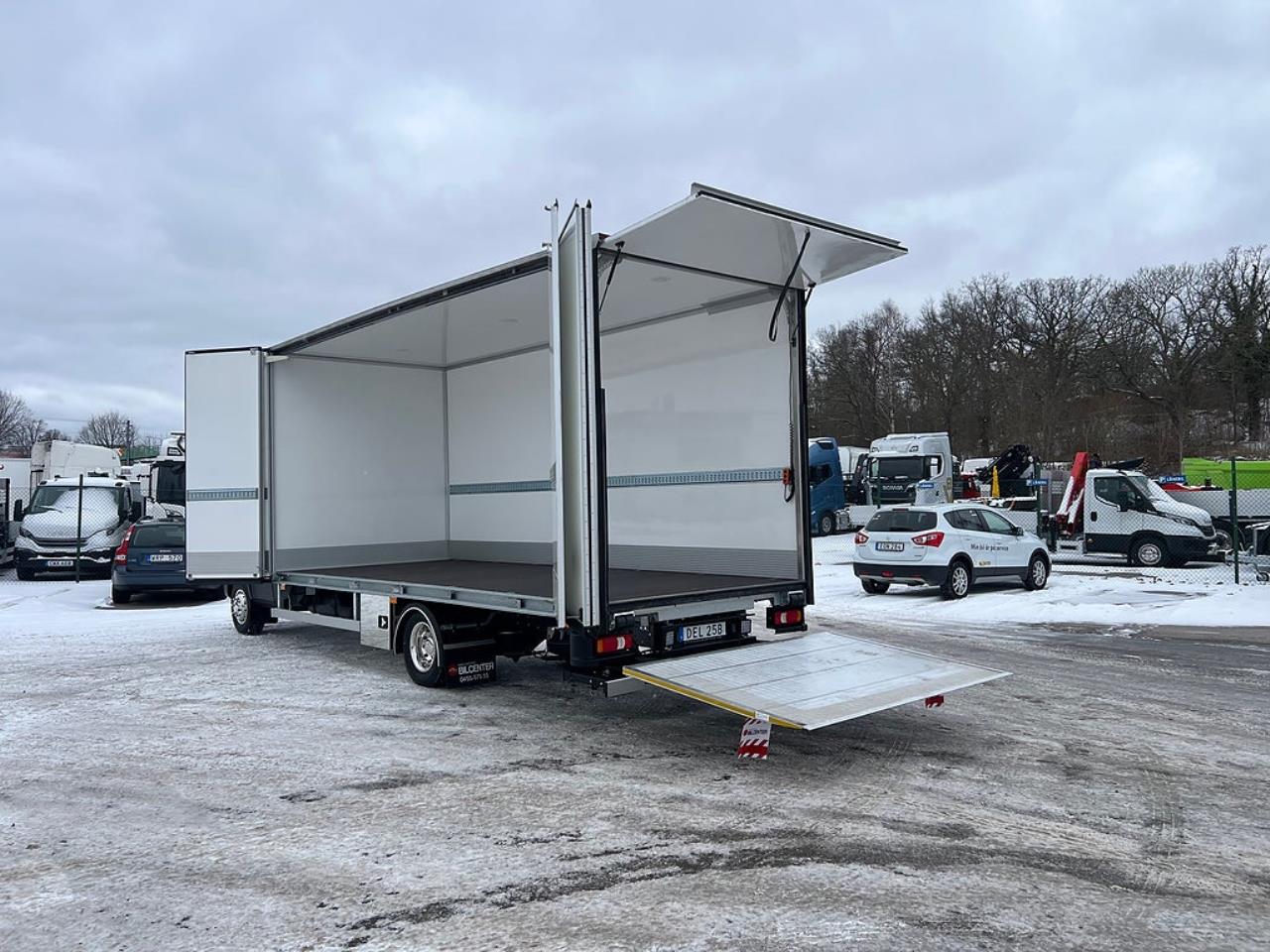 Iveco Daily 72C18 A8 Sk&aring;pbil &Ouml;ppningsbarsida Fullutrustad 2025 - &Ouml;vrigt