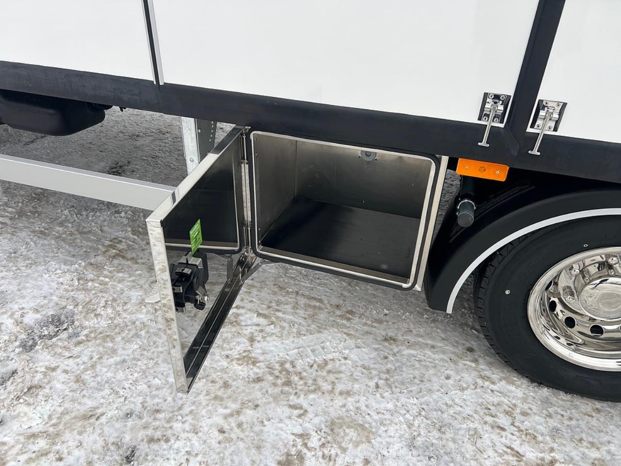 Iveco Daily 72C18 A8 Sk&aring;pbil &Ouml;ppningsbarsida Fullutrustad 2025 - &Ouml;vrigt