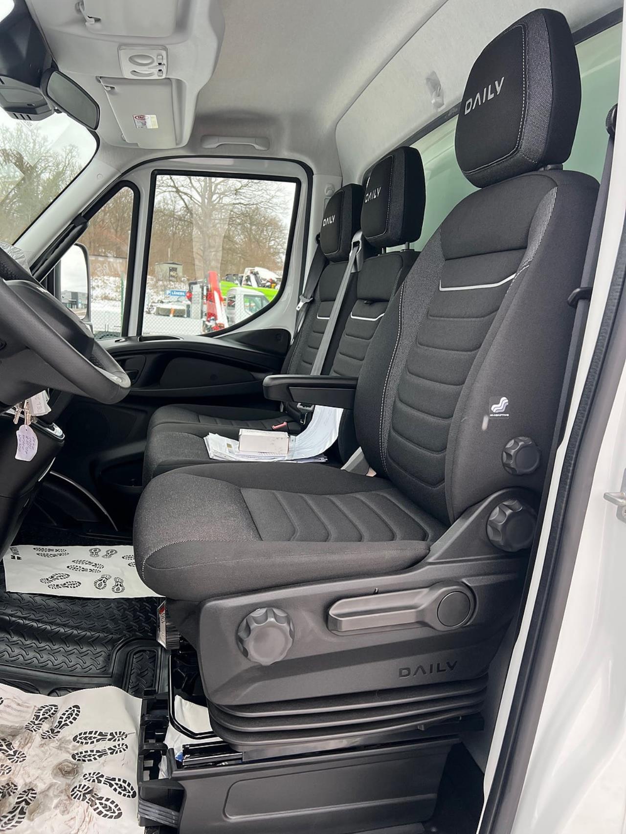 Iveco Daily 72C18 A8 Sk&aring;pbil &Ouml;ppningsbarsida Fullutrustad 2025 - &Ouml;vrigt