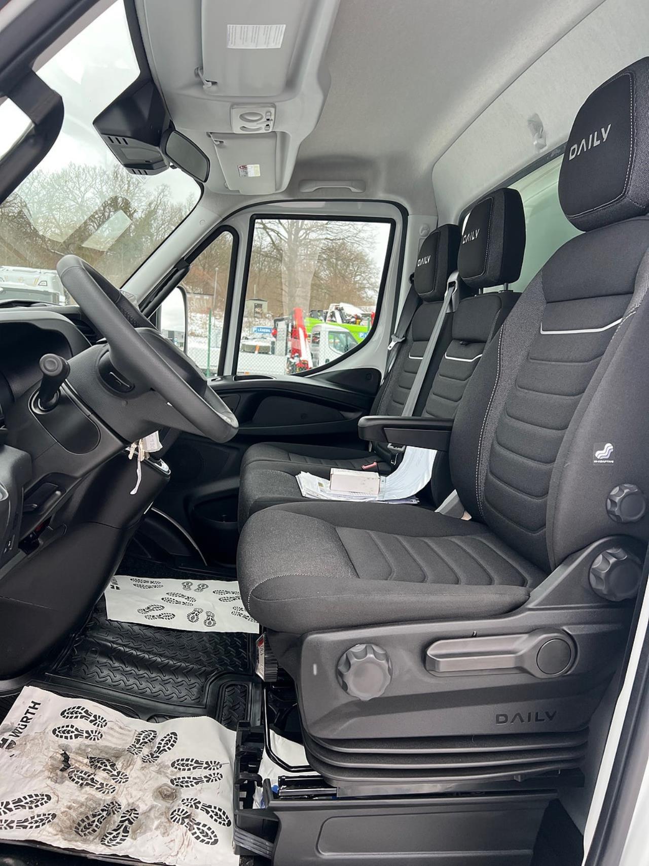 Iveco Daily 72C18 A8 Sk&aring;pbil &Ouml;ppningsbarsida Fullutrustad 2025 - &Ouml;vrigt