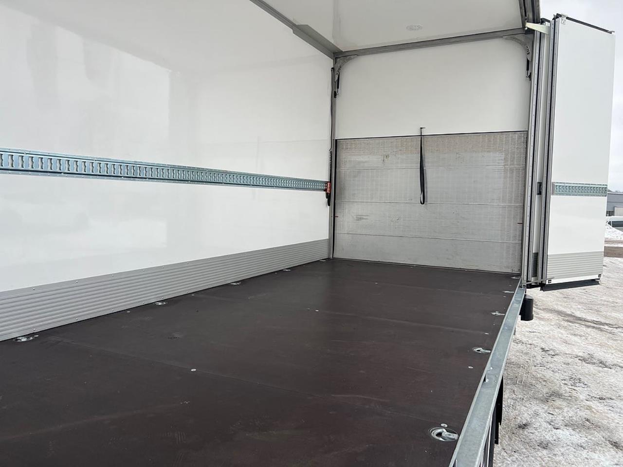 Iveco Daily 72C18 A8 Sk&aring;pbil &Ouml;ppningsbarsida Fullutrustad 2025 - &Ouml;vrigt