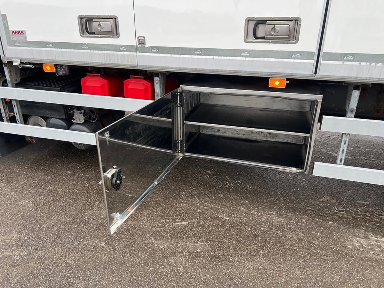 Volvo FM 330 4x2 Sk&aring;pbil, &Ouml;ppningsbarsida, Euro 6 2016 - Sk&aring;p