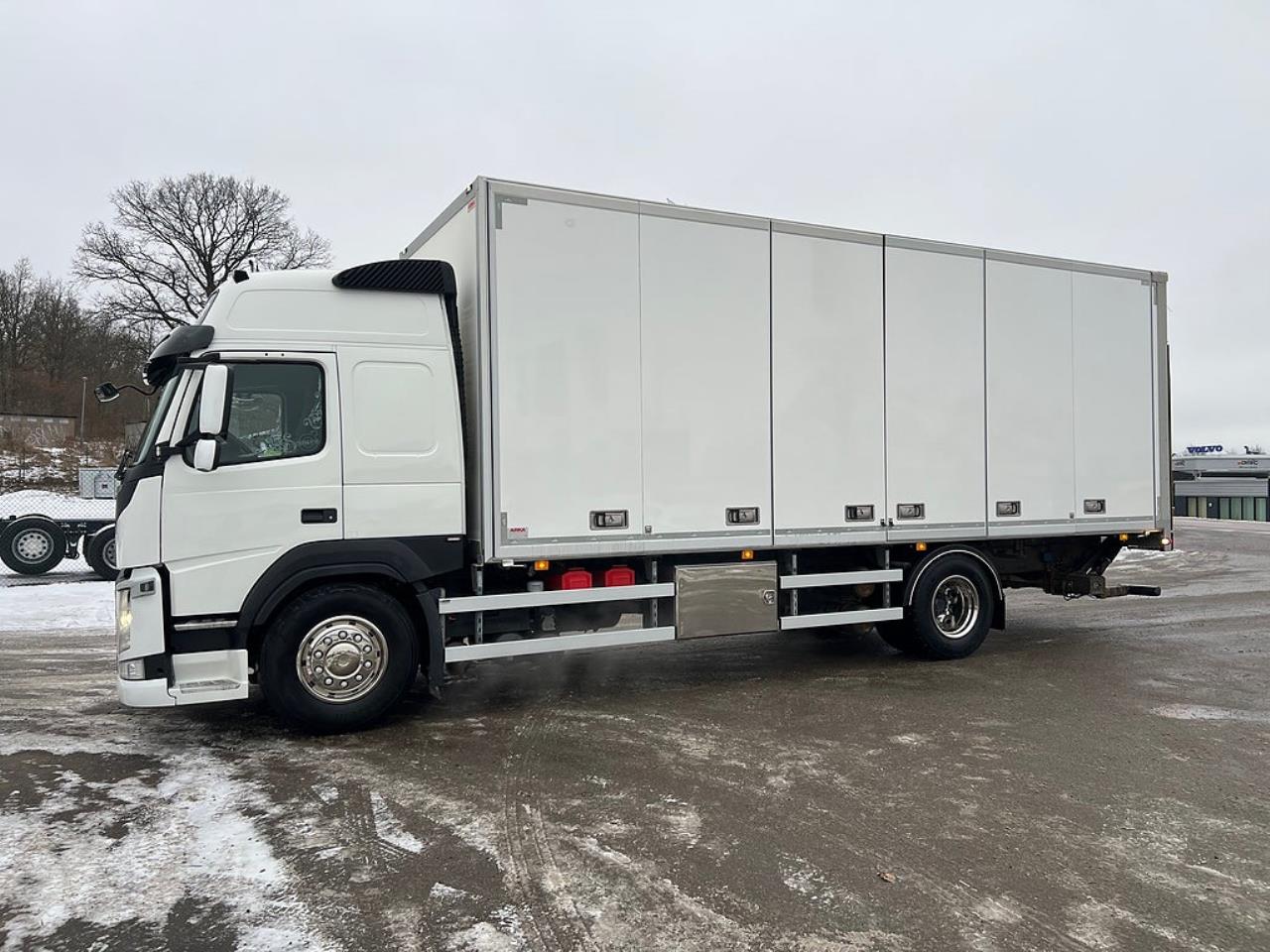 Volvo FM 330 4x2 Sk&aring;pbil, &Ouml;ppningsbarsida, Euro 6 2016 - Sk&aring;p