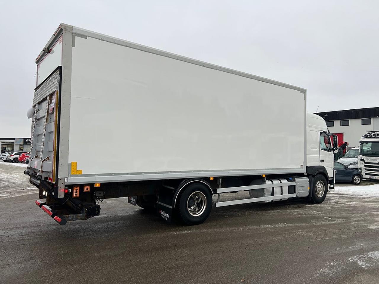 Volvo FM 330 4x2 Sk&aring;pbil, &Ouml;ppningsbarsida, Euro 6 2016 - Sk&aring;p