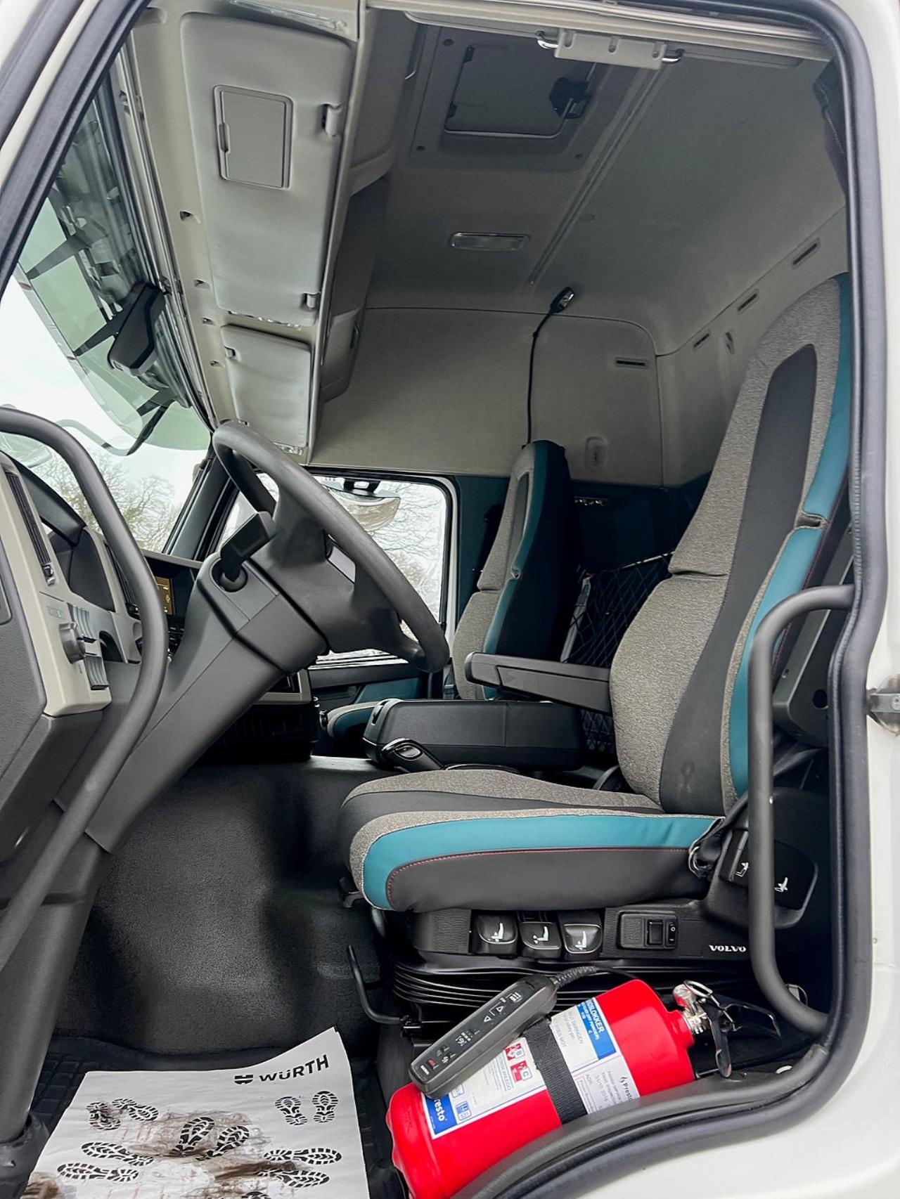 Volvo FM 330 4x2 Sk&aring;pbil, &Ouml;ppningsbarsida, Euro 6 2016 - Sk&aring;p