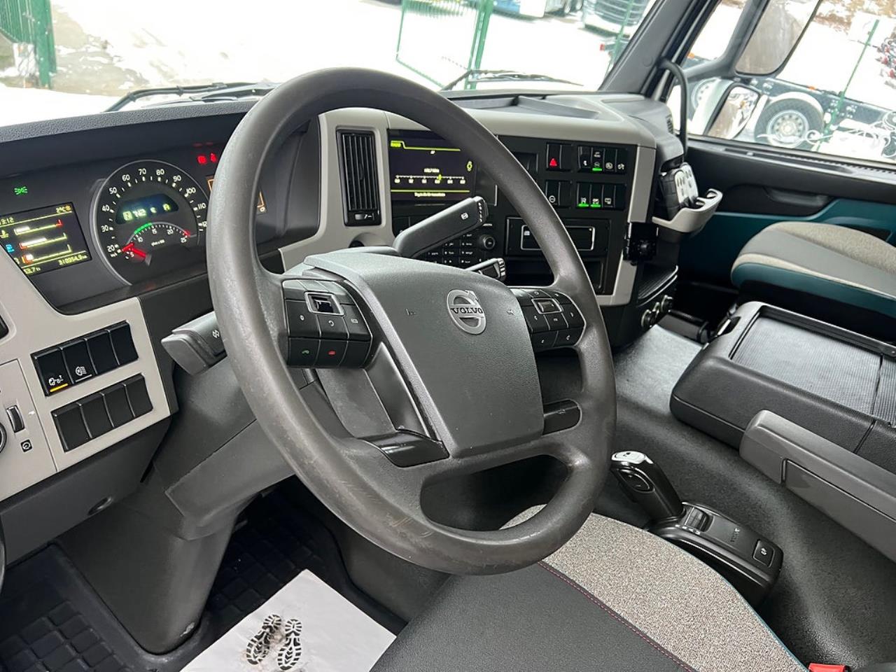 Volvo FM 330 4x2 Sk&aring;pbil, &Ouml;ppningsbarsida, Euro 6 2016 - Sk&aring;p