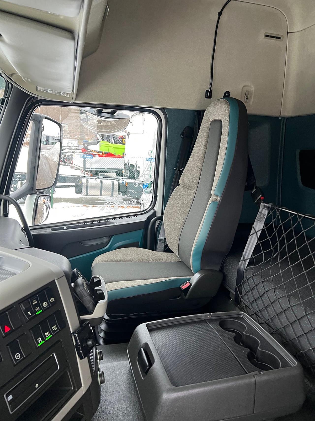 Volvo FM 330 4x2 Sk&aring;pbil, &Ouml;ppningsbarsida, Euro 6 2016 - Sk&aring;p