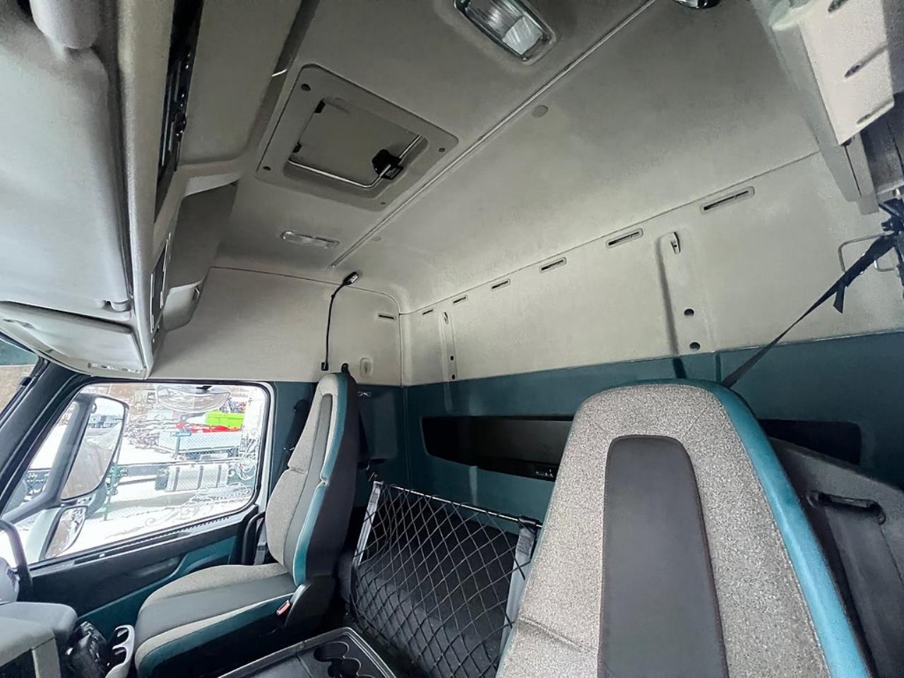 Volvo FM 330 4x2 Sk&aring;pbil, &Ouml;ppningsbarsida, Euro 6 2016 - Sk&aring;p