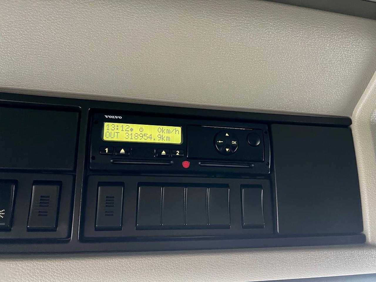 Volvo FM 330 4x2 Sk&aring;pbil, &Ouml;ppningsbarsida, Euro 6 2016 - Sk&aring;p