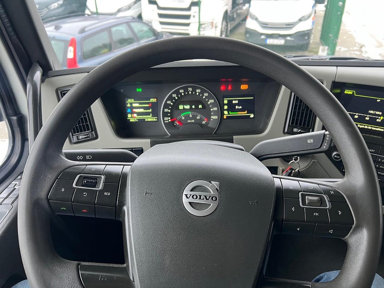 Volvo FM 330 4x2 Sk&aring;pbil, &Ouml;ppningsbarsida, Euro 6 2016 - Sk&aring;p