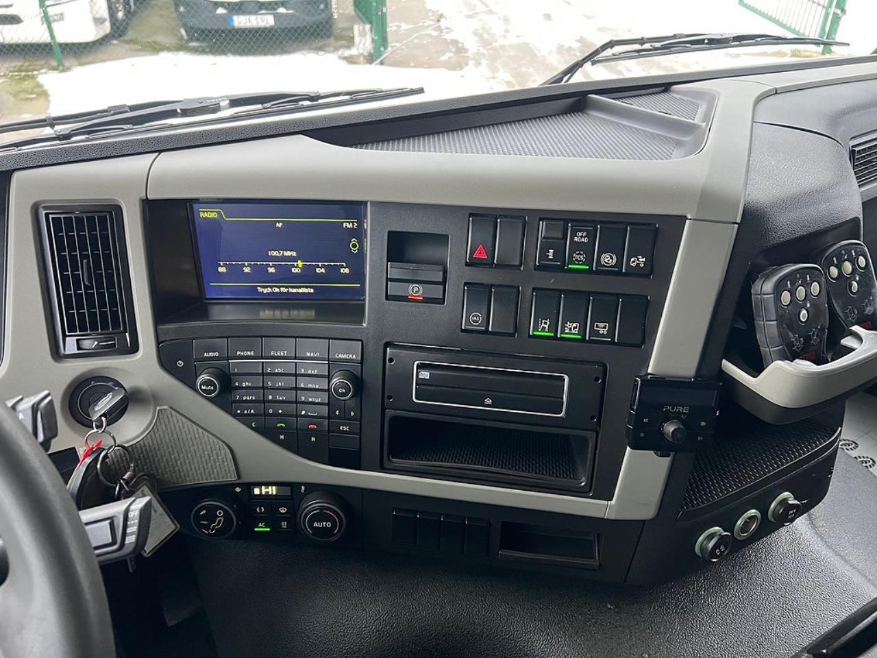 Volvo FM 330 4x2 Sk&aring;pbil, &Ouml;ppningsbarsida, Euro 6 2016 - Sk&aring;p