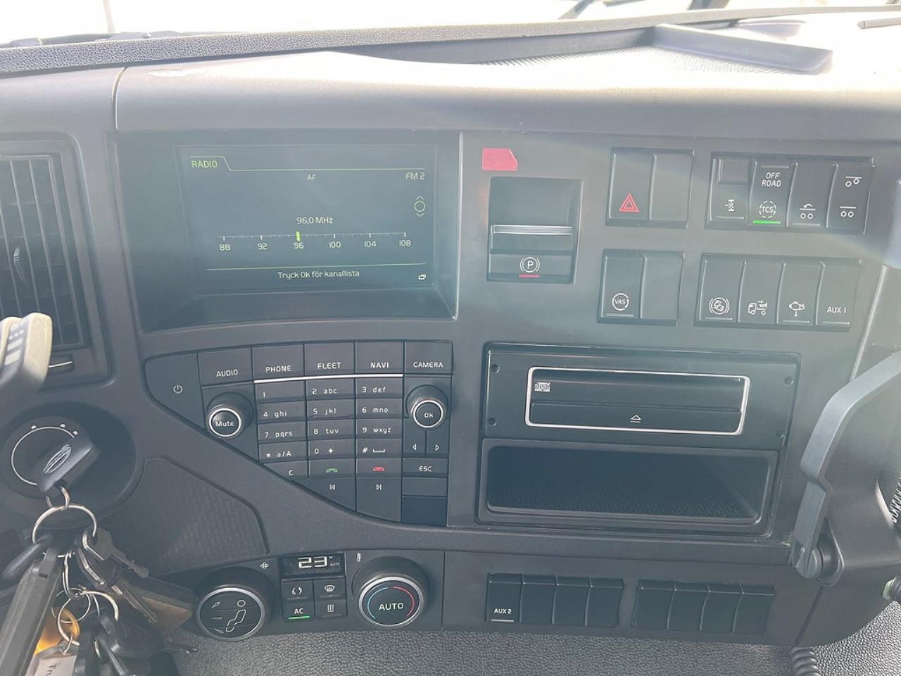 Volvo FMX 330 6x2*4 Laxo Liftdumper Euro 6 2015 - V&auml;xelflak