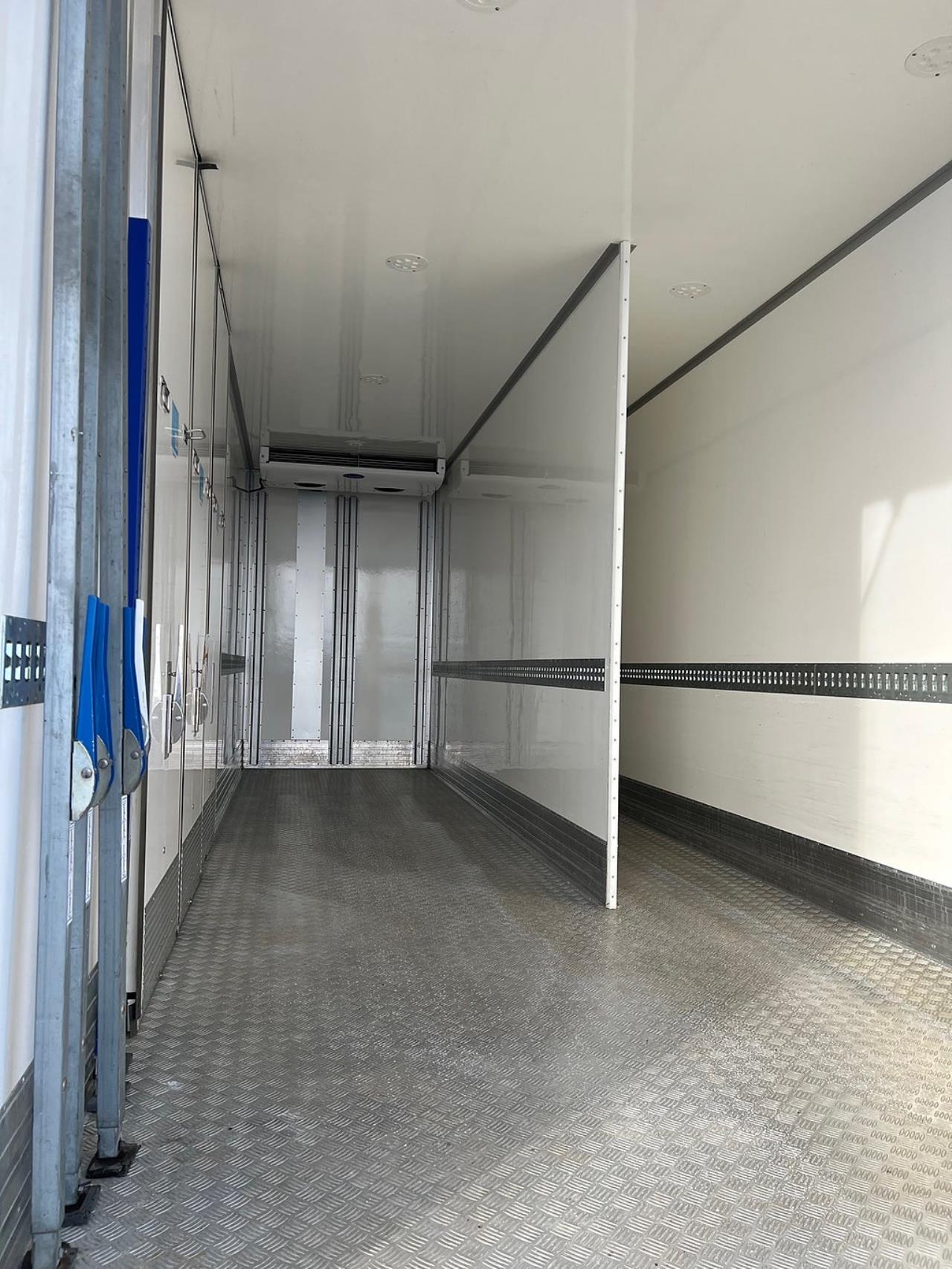 Scania P360 4x2 Kyl/Frysbil, Korridorbil, 2 Zons 2018 - &Ouml;vrigt