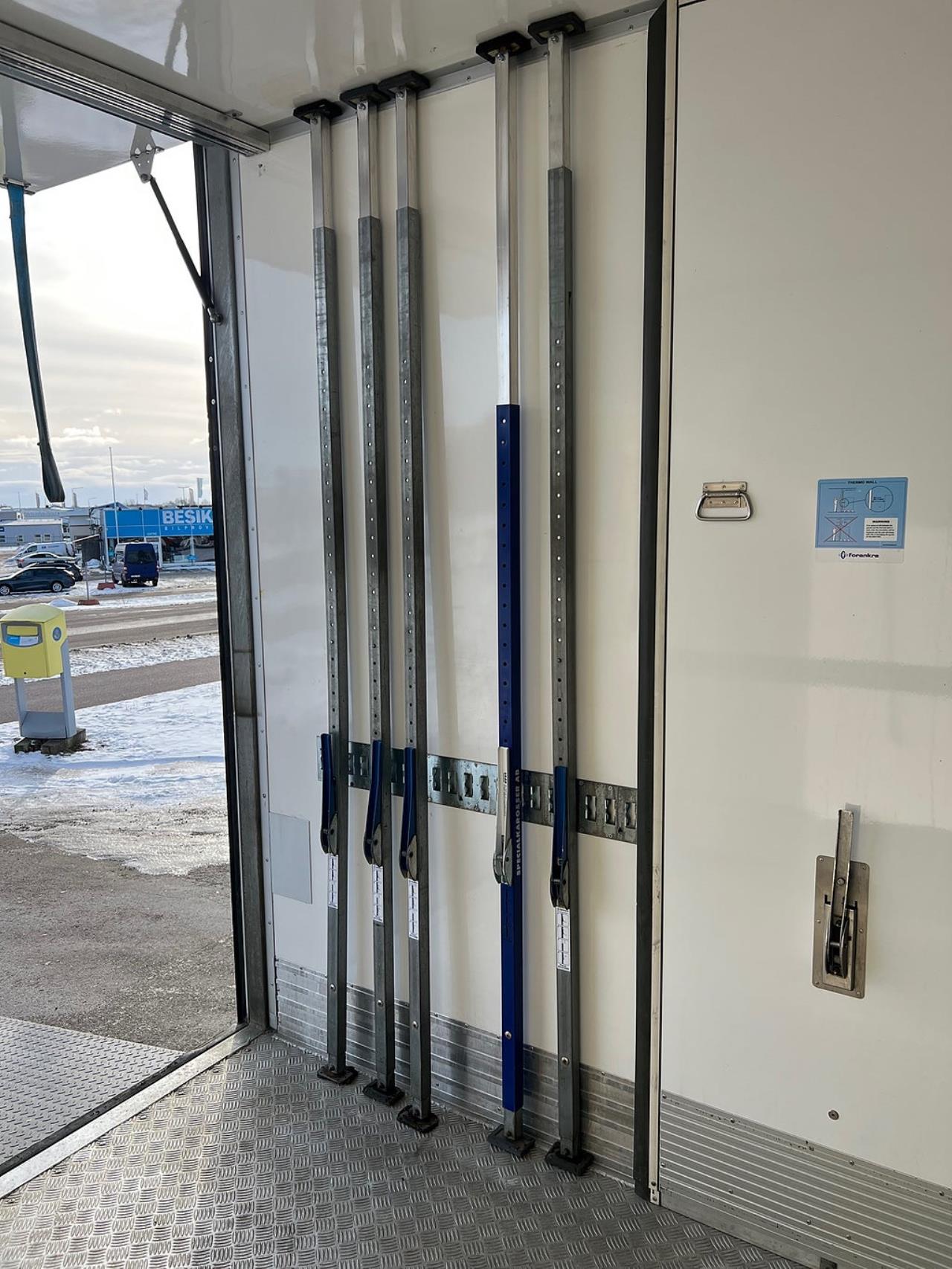 Scania P360 4x2 Kyl/Frysbil, Korridorbil, 2 Zons 2018 - &Ouml;vrigt