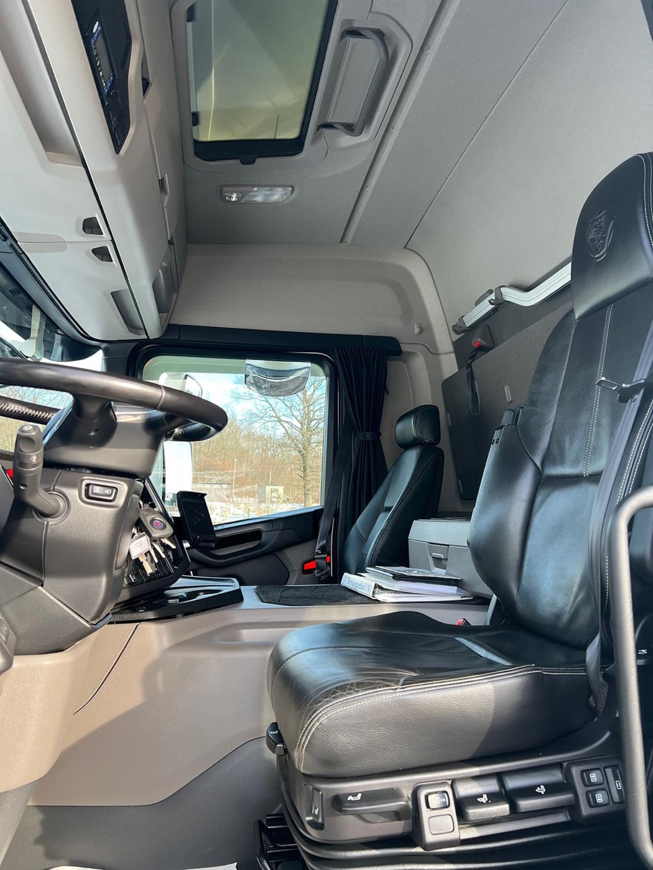 Scania P360 4x2 Kyl/Frysbil, Korridorbil, 2 Zons 2018 - &Ouml;vrigt