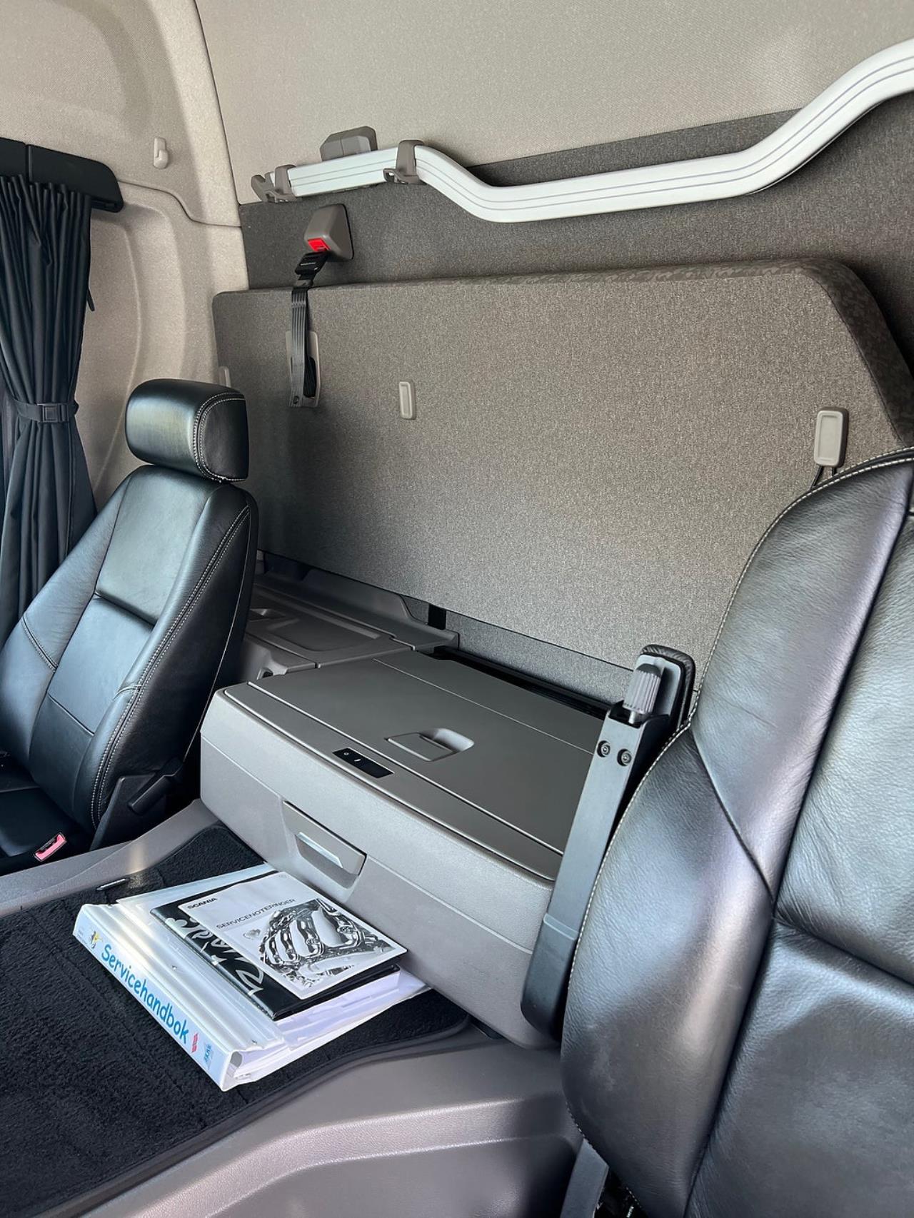 Scania P360 4x2 Kyl/Frysbil, Korridorbil, 2 Zons 2018 - &Ouml;vrigt