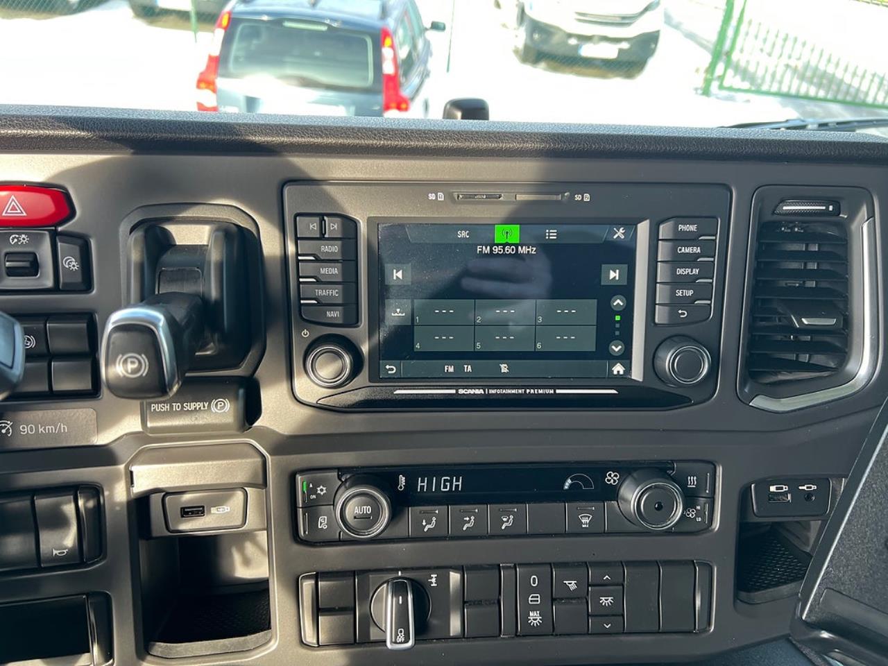 Scania P360 4x2 Kyl/Frysbil, Korridorbil, 2 Zons 2018 - &Ouml;vrigt