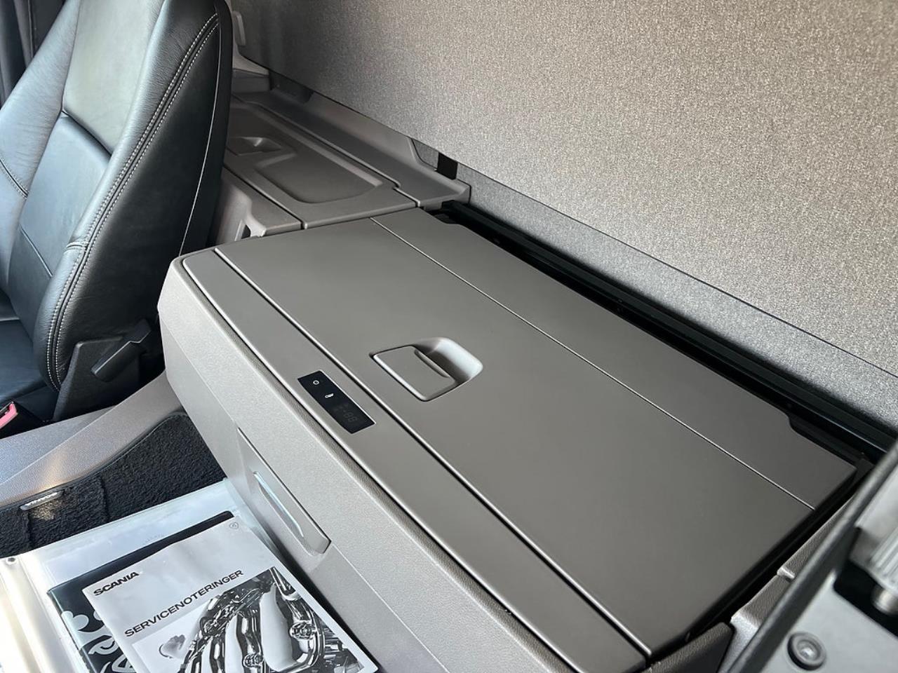 Scania P360 4x2 Kyl/Frysbil, Korridorbil, 2 Zons 2018 - &Ouml;vrigt