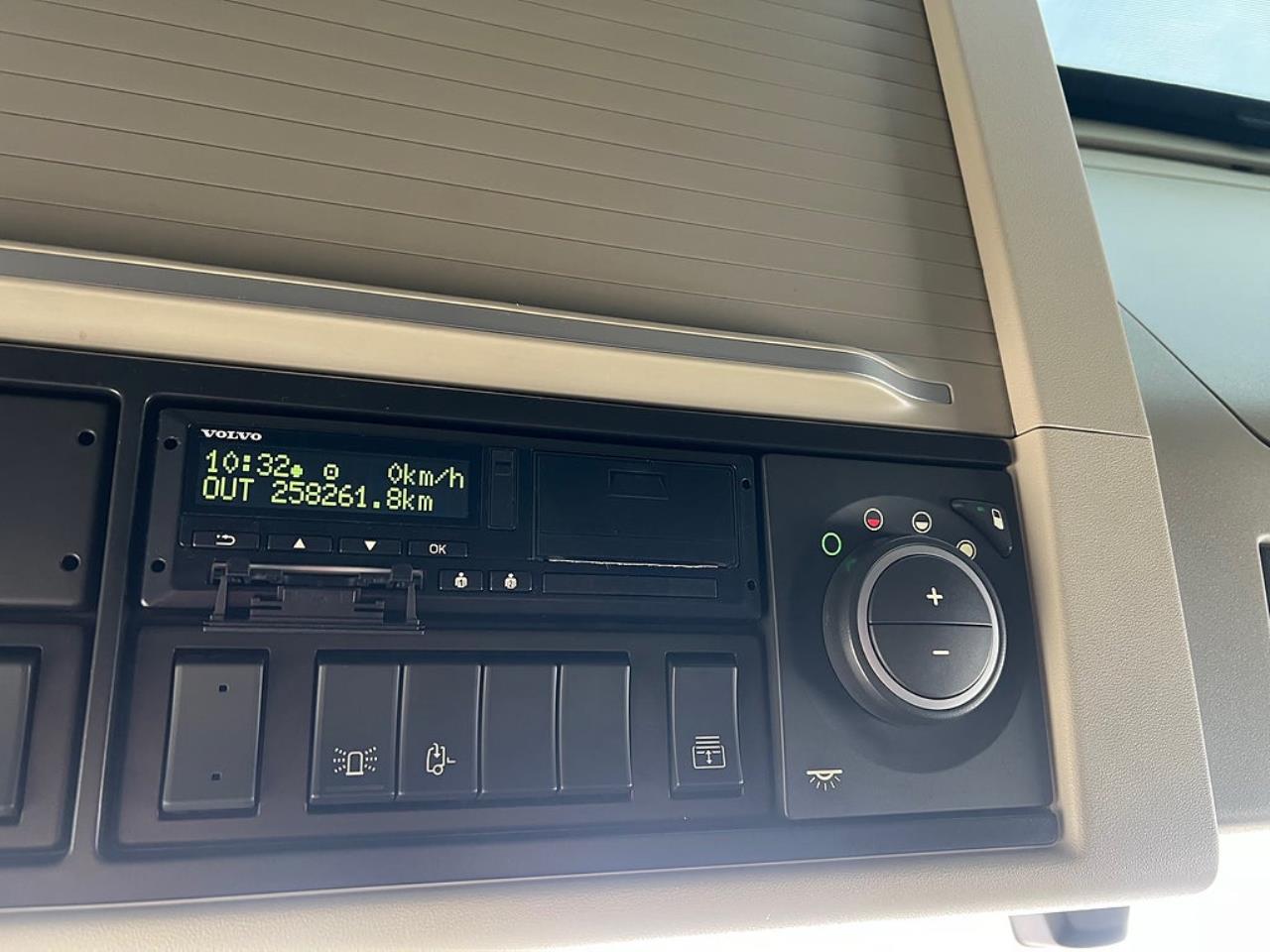 Volvo FH13 540 6x2 Containerede / L&ouml;sflaksbil, I-See 2023 - &Ouml;vrigt