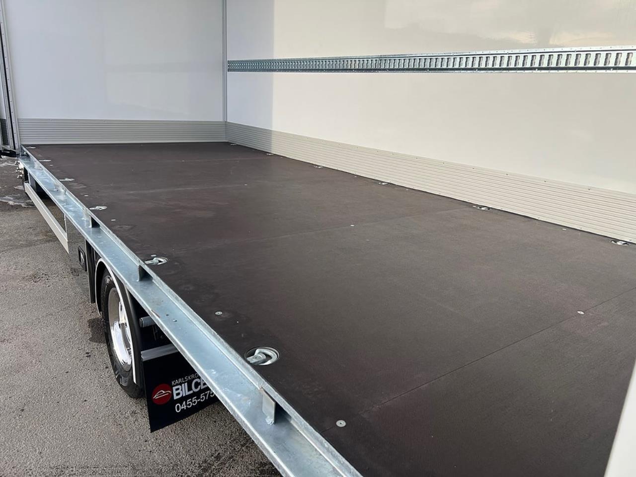 Iveco Daily 72C18 A8 Sk&aring;pbil &Ouml;ppningsbarsida Fullutrustad 2025 - Sk&aring;p