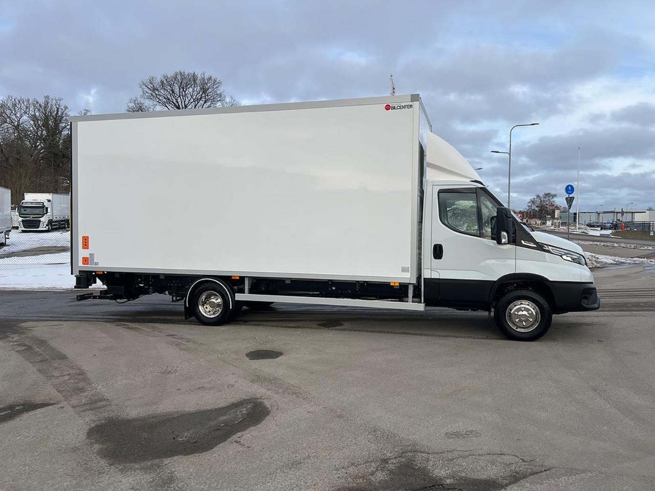 Iveco Daily 72C18 A8 Sk&aring;pbil &Ouml;ppningsbarsida Fullutrustad 2025 - Sk&aring;p