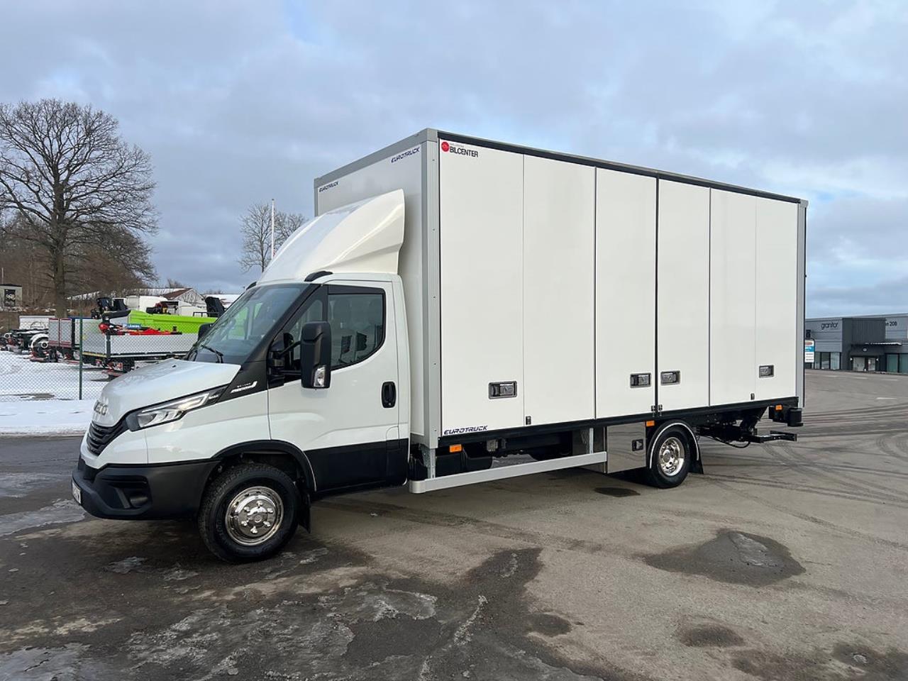 Iveco Daily 72C18 A8 Sk&aring;pbil &Ouml;ppningsbarsida Fullutrustad 2025 - Sk&aring;p