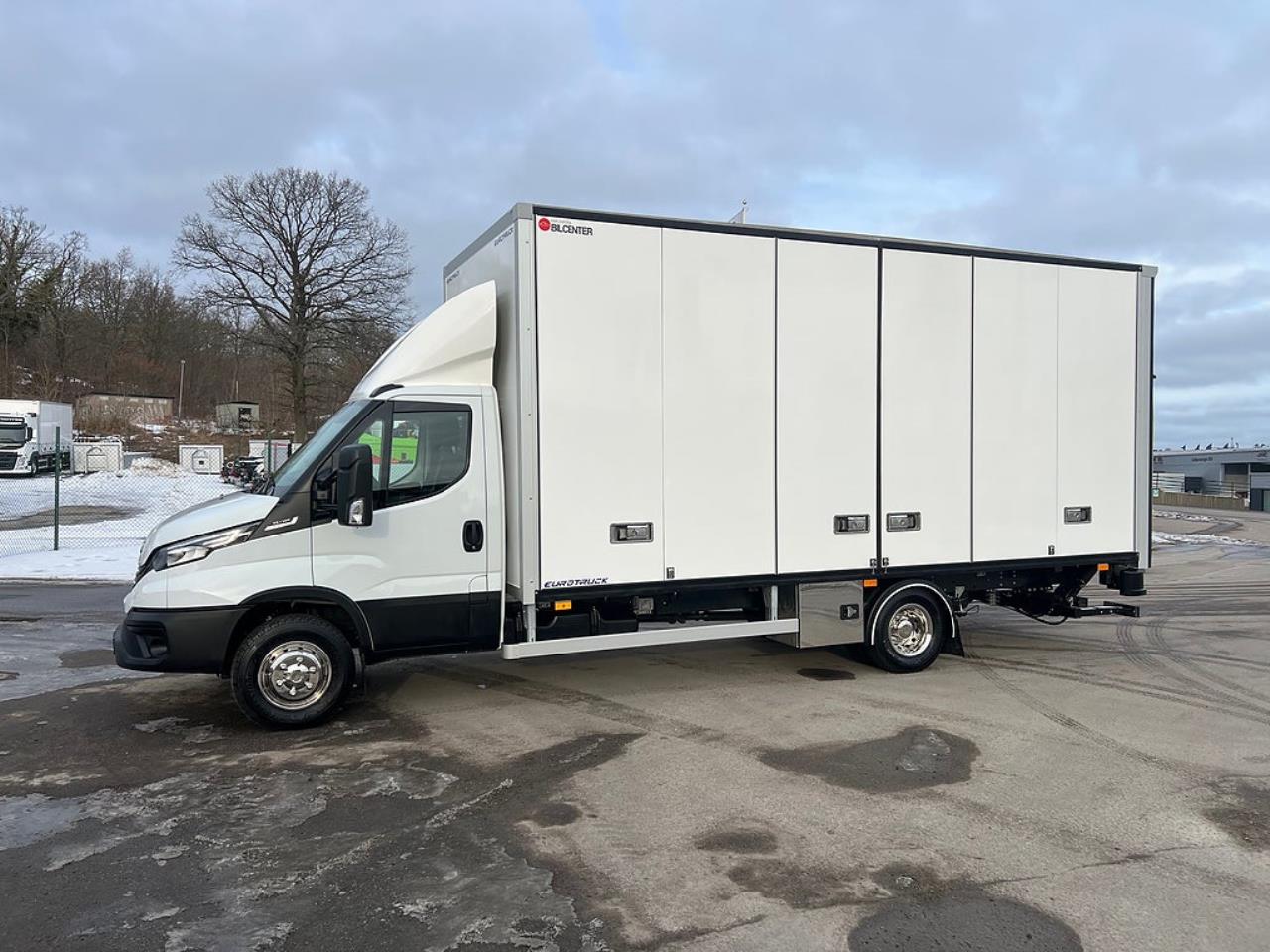 Iveco Daily 72C18 A8 Sk&aring;pbil &Ouml;ppningsbarsida Fullutrustad 2025 - Sk&aring;p