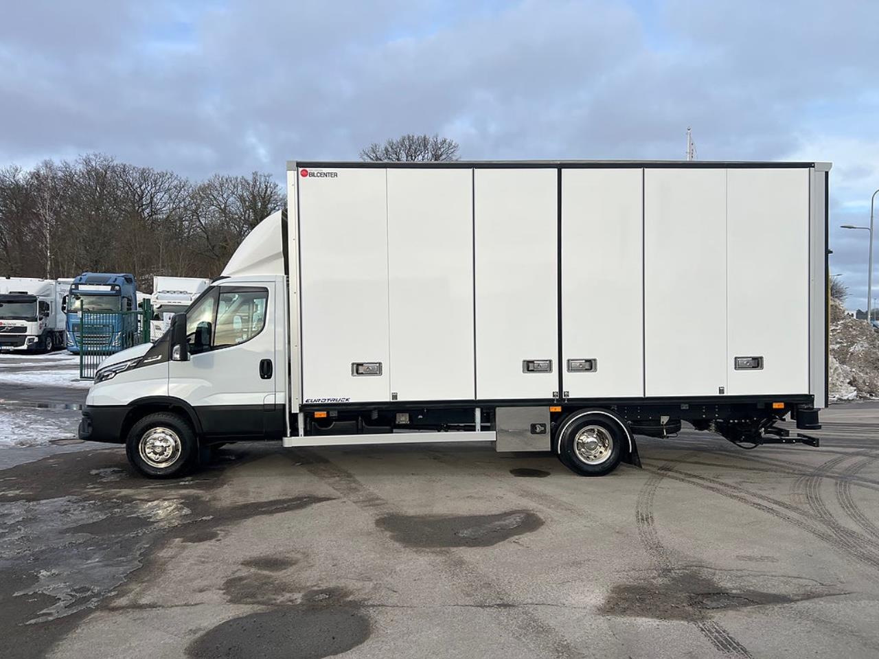 Iveco Daily 72C18 A8 Sk&aring;pbil &Ouml;ppningsbarsida Fullutrustad 2025 - Sk&aring;p