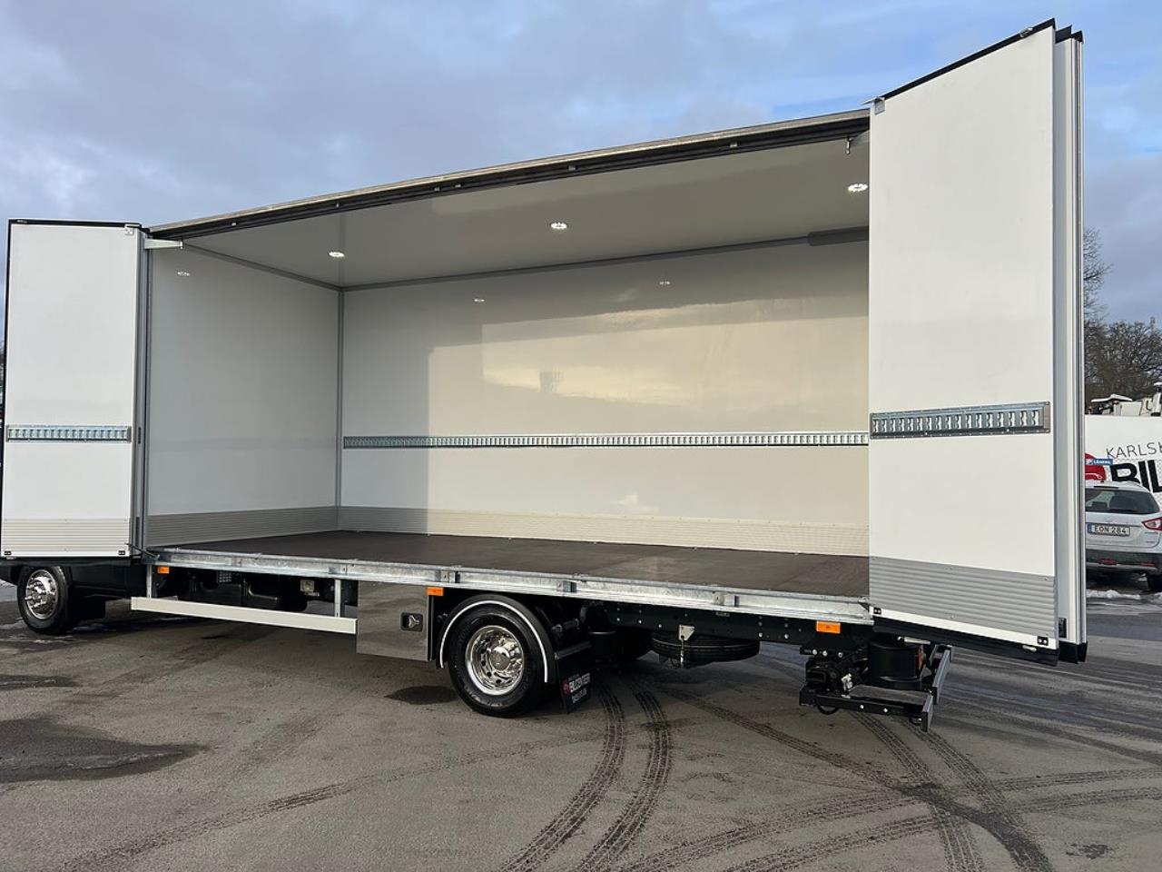 Iveco Daily 72C18 A8 Sk&aring;pbil &Ouml;ppningsbarsida Fullutrustad 2025 - Sk&aring;p