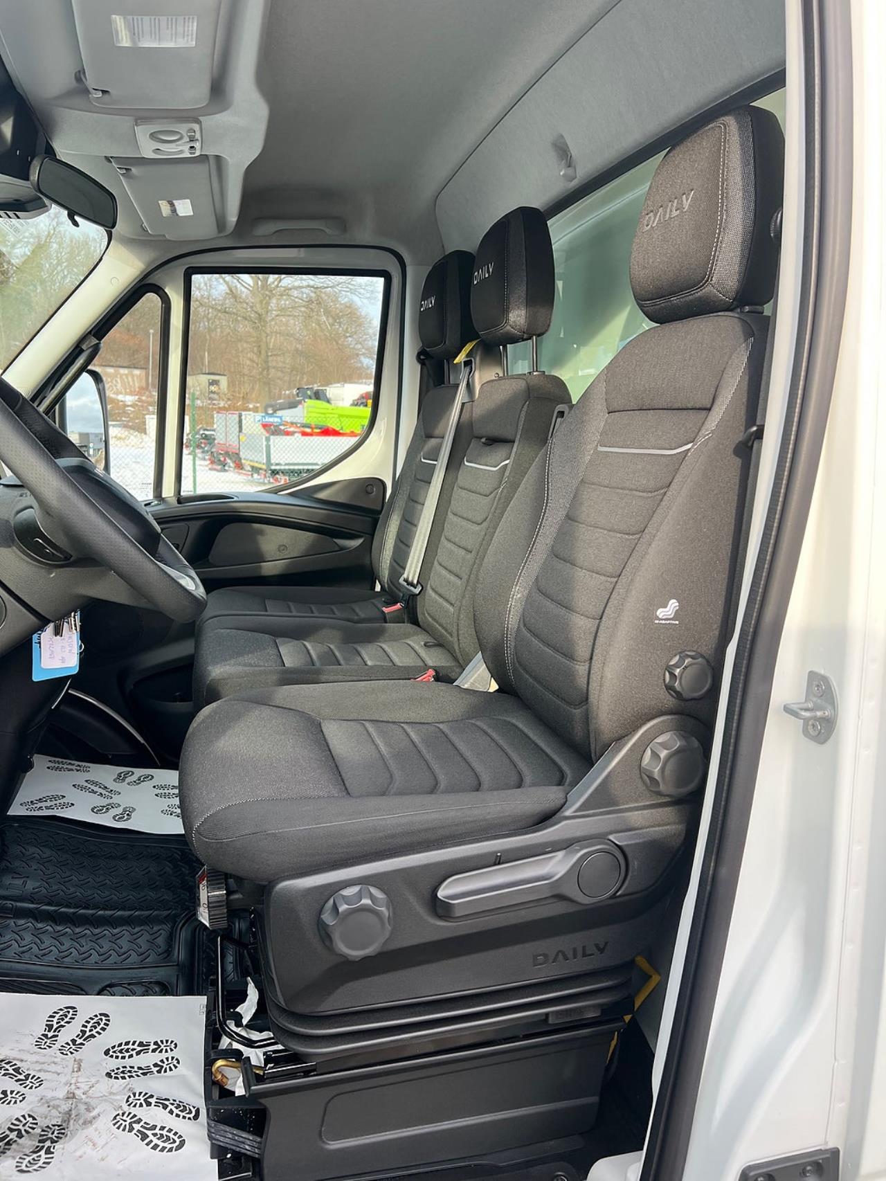 Iveco Daily 72C18 A8 Sk&aring;pbil &Ouml;ppningsbarsida Fullutrustad 2025 - Sk&aring;p