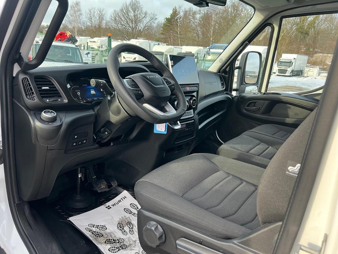 Iveco Daily 72C18 A8 Sk&aring;pbil &Ouml;ppningsbarsida Fullutrustad 2025 - Sk&aring;p