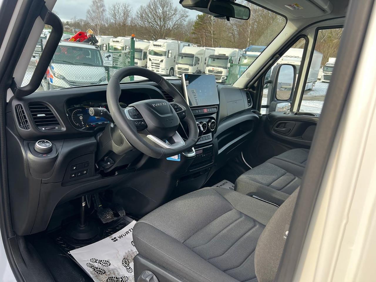 Iveco Daily 72C18 A8 Sk&aring;pbil &Ouml;ppningsbarsida Fullutrustad 2025 - Sk&aring;p