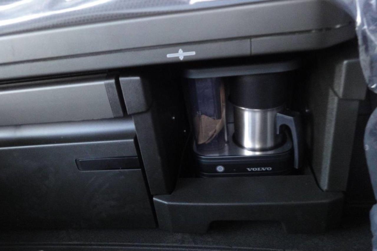 Volvo FH16 700 6x4 2025 - Dragbil