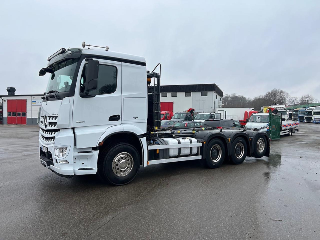 Mercedes-Benz Arocs 3251 8x4*4 Lastv&auml;xlare, ADR Klassad, Euro 6 2016 - Krok/Lastv&auml;xlare